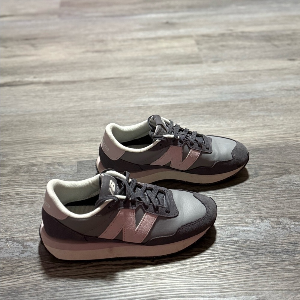 New Balance 237 Sneakers
